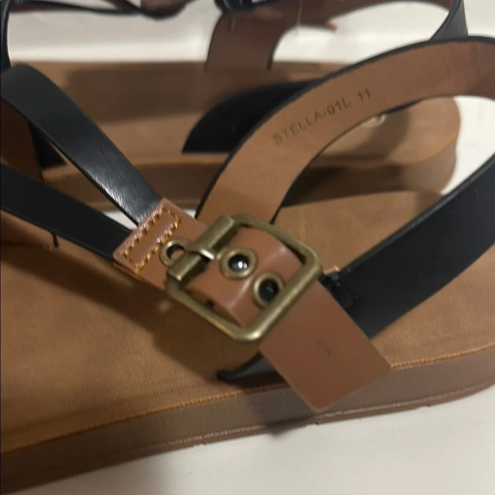 Stellah Black and Brown Sandals with Minimalist Design and Adjustable Straps